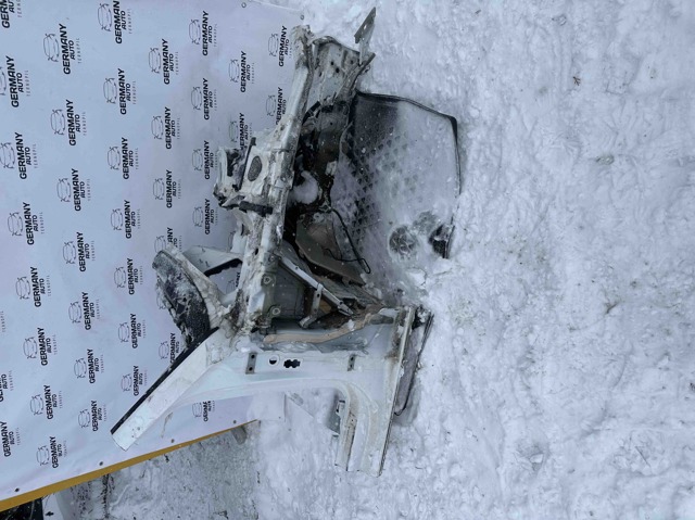 Панель бризковика моторного відсіку, ліва 8W0805139TA VAG