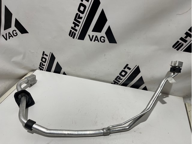 Трубопроводи 8W0816738Q VAG