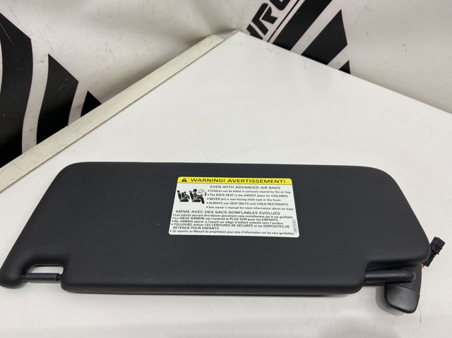 Козирок протисонячний 8W0857552 VAG