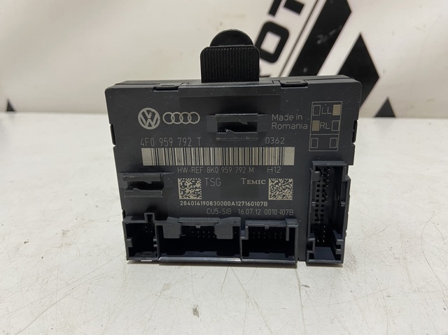 Блок комфорту передніх дверей 8W0959593H VAG