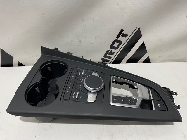 Декоративна накладка центральної консолі 8W1864241A VAG