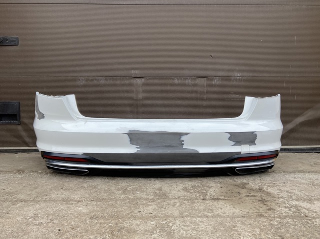 Кожух бампера заднього 8W5807067FGRU VAG