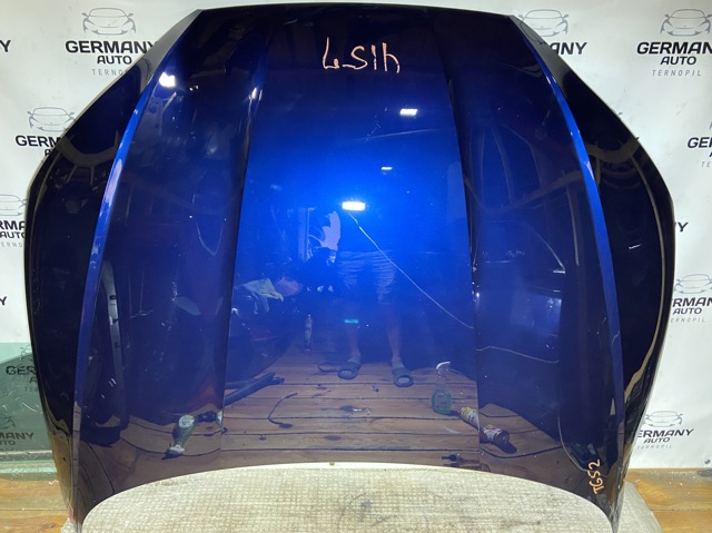 Капот 8W6823029 VAG