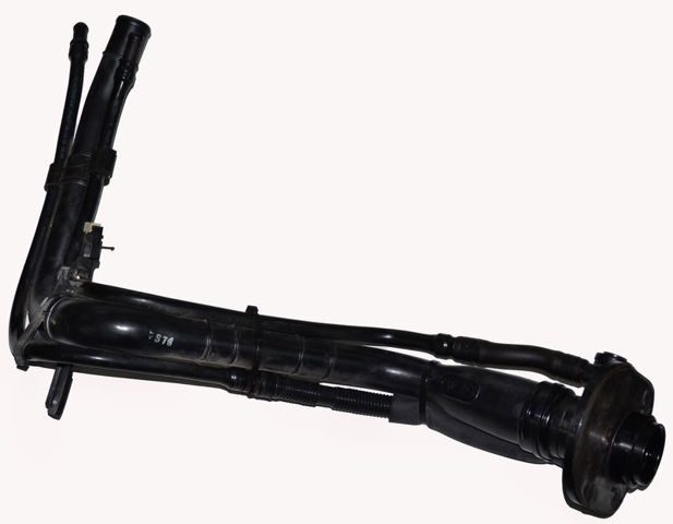 Шланг заливної горловини, паливного бака 310301H000 HYUNDAI