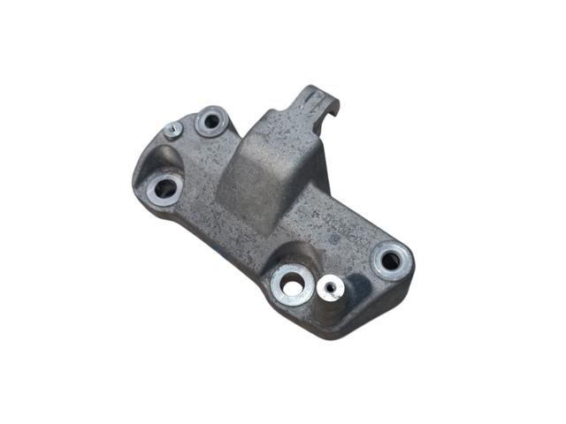Кронштейн подушки (опори) двигуна, лівої 31686307 VOLVO