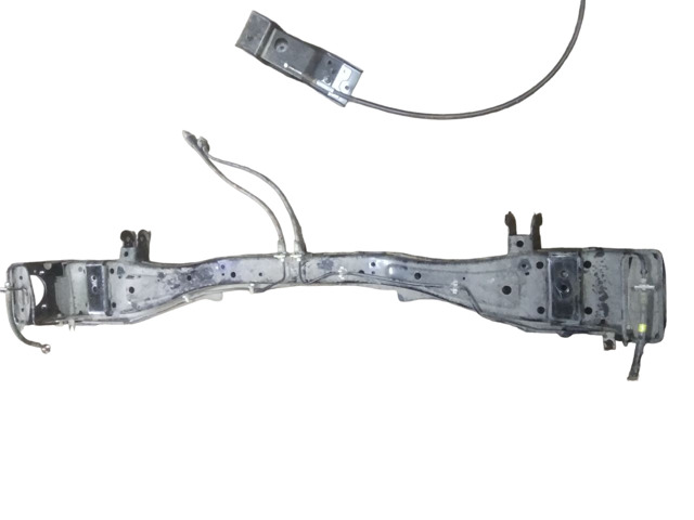 Балка задньої підвіски поперечна 430104FA0C NISSAN
