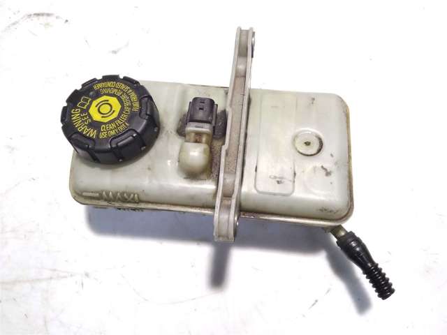 Бачок головного гальмівного циліндру 460910004R RENAULT