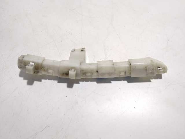 Праве кріплення переднього бампера 62222BR00A NISSAN