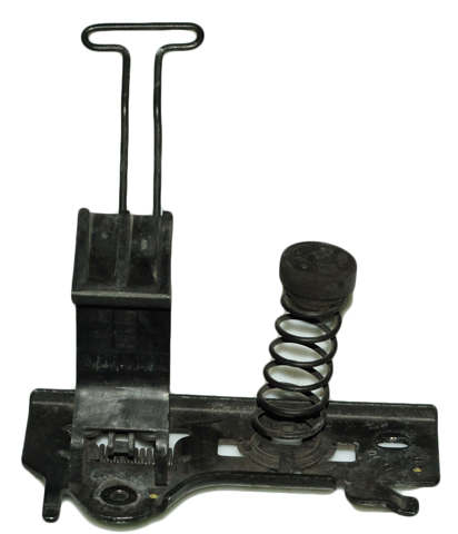 Кронштейн замку капоту 656030007R RENAULT