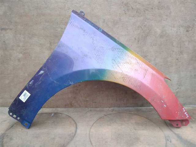 Переднє праве крило 663213V000 HYUNDAI