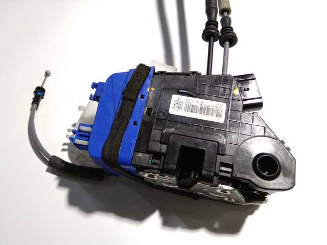 Замок водійських дверей 81310F2030 HYUNDAI