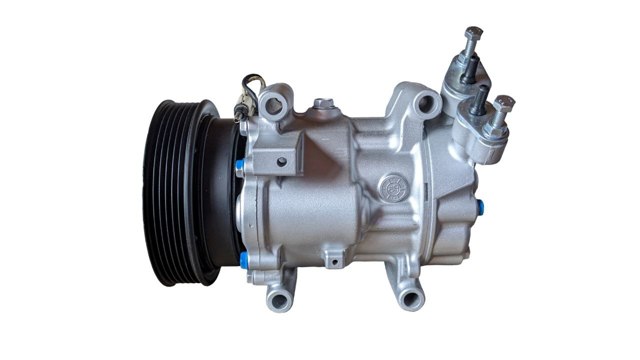 Компресор кліматичної установки 8200315744 RENAULT
