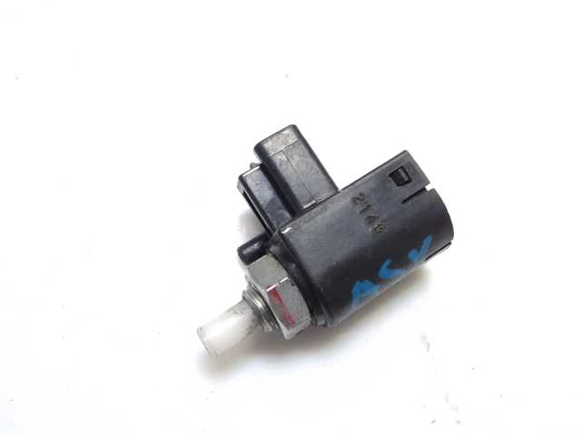 Датчик включення зчеплення 8606A002 MITSUBISHI