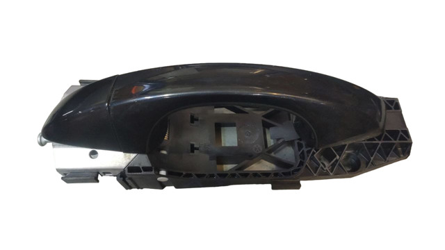 Ручка зовнішня передніх лівих дверей 8V0837205A VAG