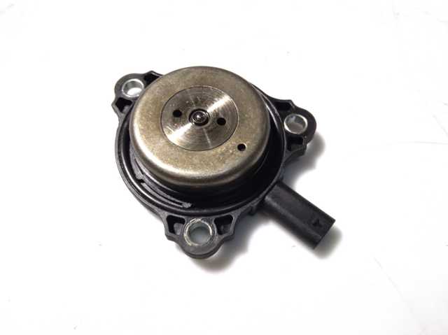 Регулятор фаз газорозподілу A2761560490 MERCEDES