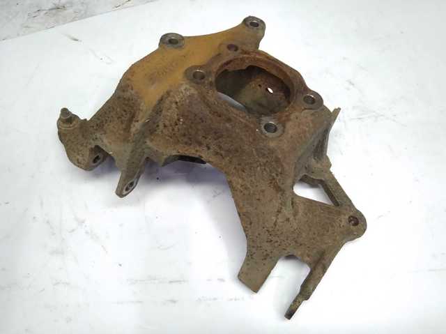 Кулак поворотний правий CV6Z5A968E FORD