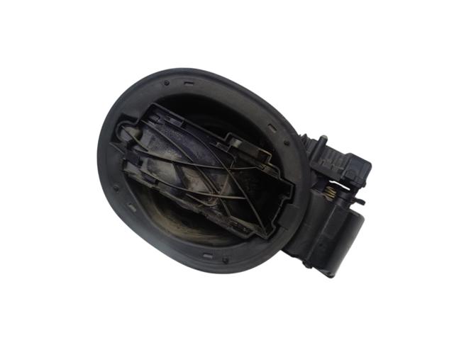 Горловина паливного бака LR059973 LAND ROVER