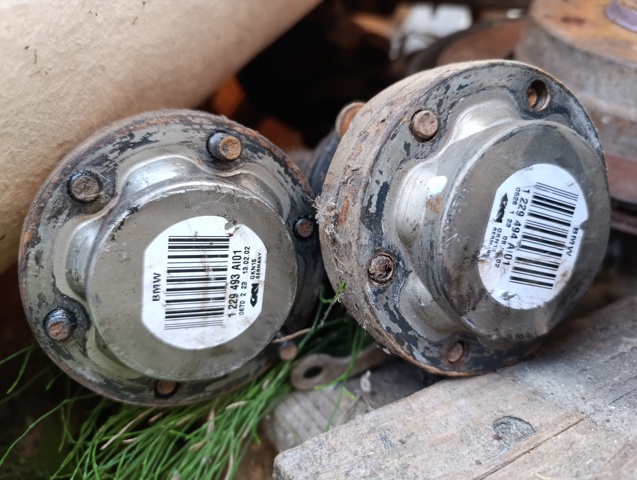Піввісь задня, права 1229494AI01 BMW