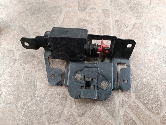 Замок кришки багажника 51247026192 BMW