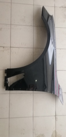 Ліве переднє крило 41007475305 BMW