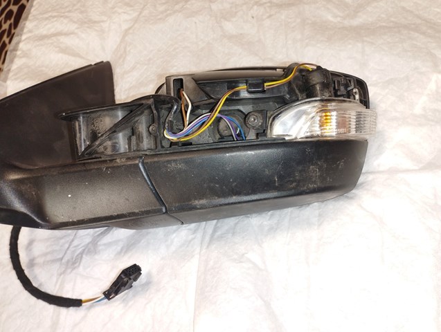 Бічне дзеркало заднього виду в зборі 6V1857407F VAG
