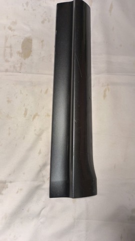 Молдинг задніх правих дверей 8R0853970B VAG