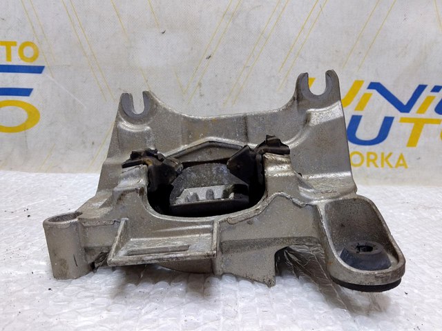 Подушка (опора) двигуна, ліва 112200013R RENAULT