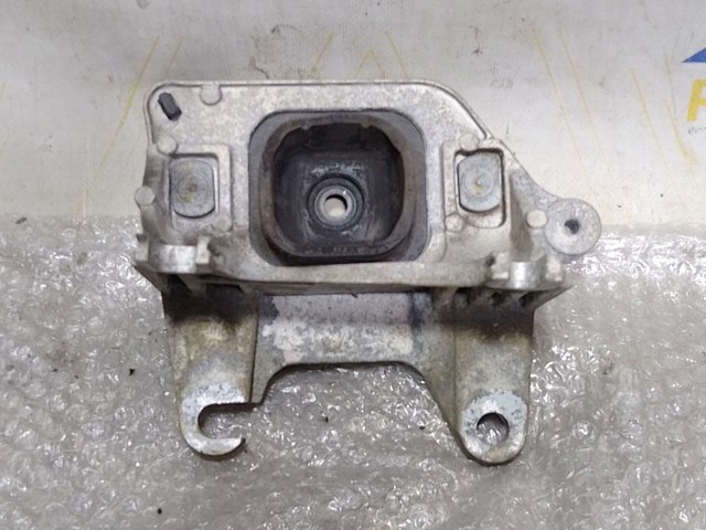 Кронштейн подушки КПП 112228161R RENAULT