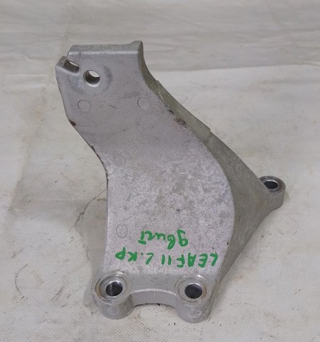 Кронштейн подушки (опори) двигуна, лівої 112533NF0A NISSAN
