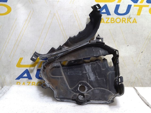 Кришка мотора передня 135632713R RENAULT