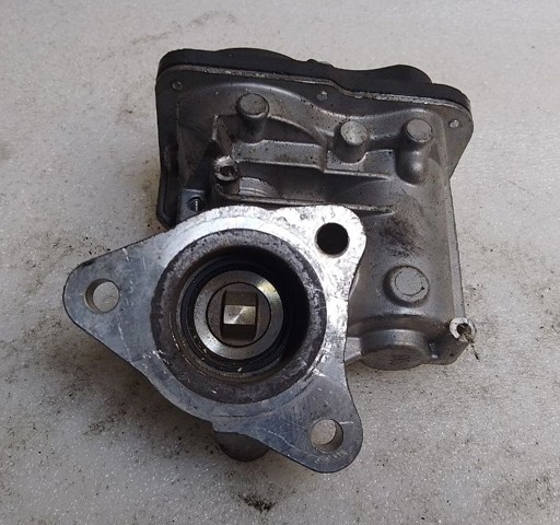 Байпасний клапан EGR, рециркуляції газів 147102557R RENAULT