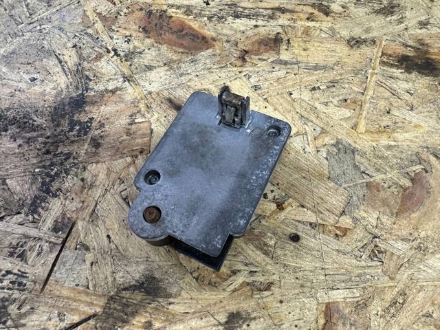 Радарний датчик дистанції 160791790G TESLA