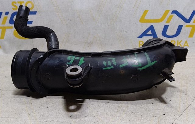Патрубок повітряний, вихід повітряного фільтра 165752889R RENAULT