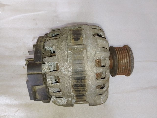 Авто генератор 231002949R RENAULT