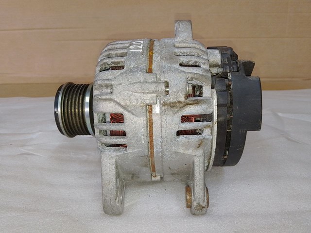 Авто генератор 231008578R RENAULT