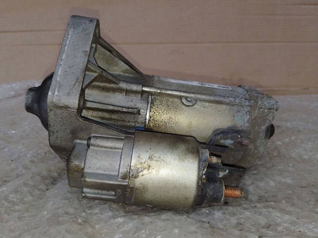 Стартер автомобільний 233001375R RENAULT