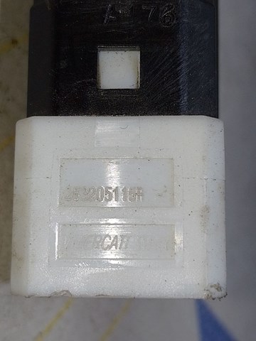 Жабка стопів 253205115R RENAULT