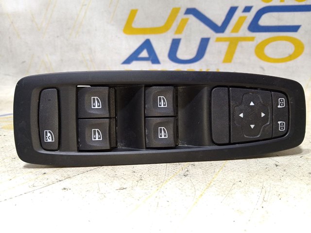 Кнопки переднього лівого склопід'ємника 254015253R RENAULT