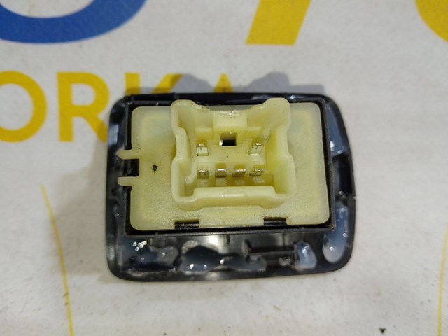 Кнопка підйомника переднього правого скла 254217475R RENAULT