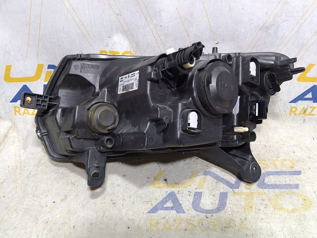 Права блок фара 260107615R RENAULT