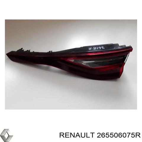 Стоп задній 265506075R RENAULT