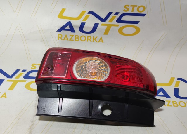 Ліхтар задній лівий 265550035R RENAULT