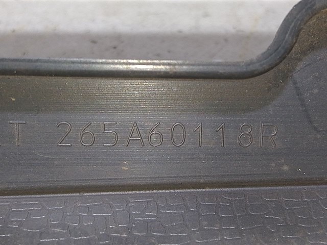 Накладка під задній ліхтар, лівий 265A60118R RENAULT