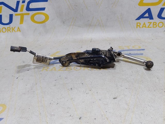 Датчик рівня положення кузова, задній 538210780R RENAULT