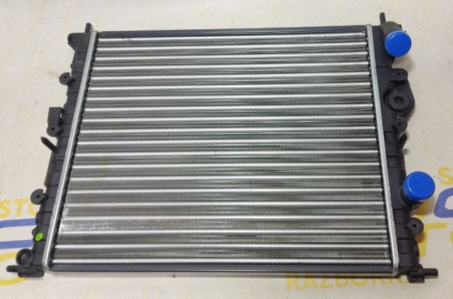 Радіатор двигуна 600708A1 POLCAR