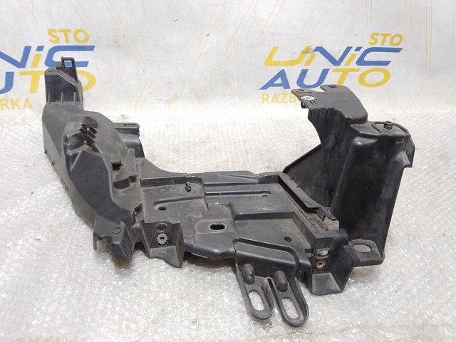 Кронштейн бампера переднього, правий 622227190R RENAULT