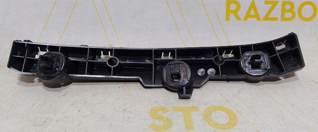 Праве кріплення переднього бампера 622245SK0A NISSAN