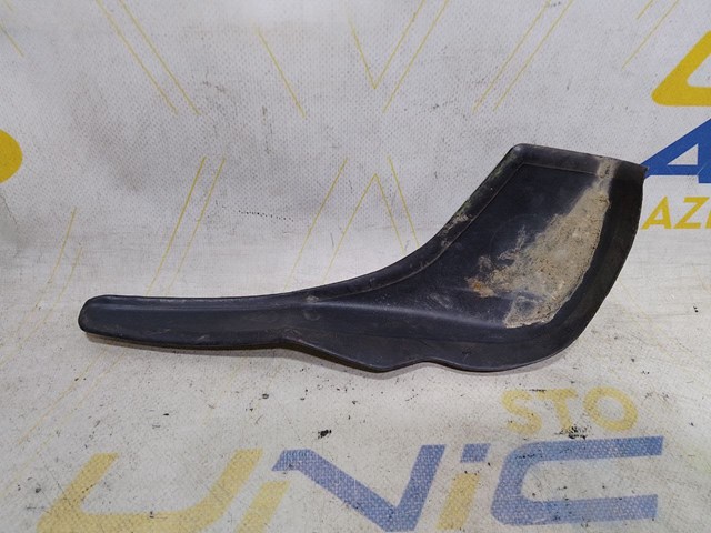 Заглушка жабо збоку 668220215R RENAULT