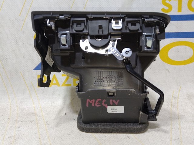 Решітка повітропровода ліва 687616296R RENAULT