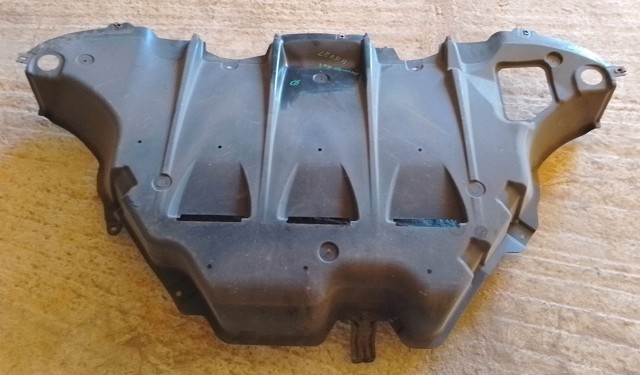 Захист заднього бампера 748A23NL0A NISSAN